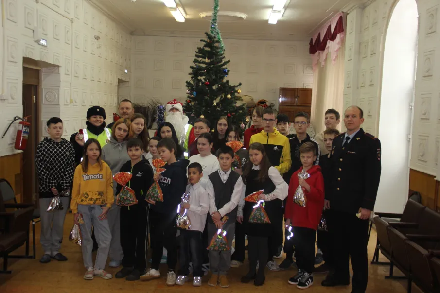 Балахнинские полицейские поздравили воспитанников детского дома. 