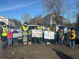 В рамках проведения комплекса профилактических мероприятий "Весна идёт - весне дорогу!», сотрудники Госавтоинспекции ОМВД России «Балахнинский» провели информационно-пропагандистское мероприятие «Пропусти пешехода!».