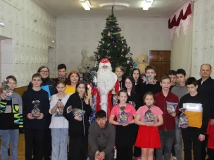 Балахнинские полицейские поздравили воспитанников детского дома с наступающим Новым годом.