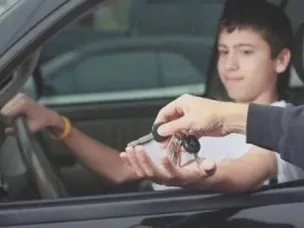 Опасные игры: как и почему подростки оказываются за рулем транспортных средств.