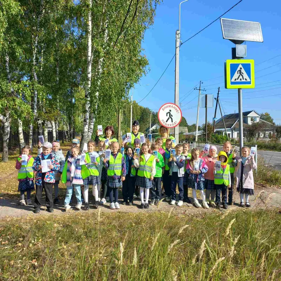 #Неделябезопасности "Пешеходный переход первоклассника ведёт"