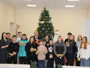 Балахнинские полицейские и общественники  поздравили воспитанников подшефного детского дома 